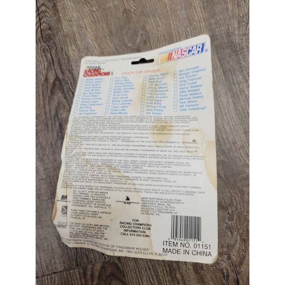 Ricky Rudd #5 Tide 1:64 scale Stock Car NASCAR Racing Champions w/Card - Picture 2 of 2